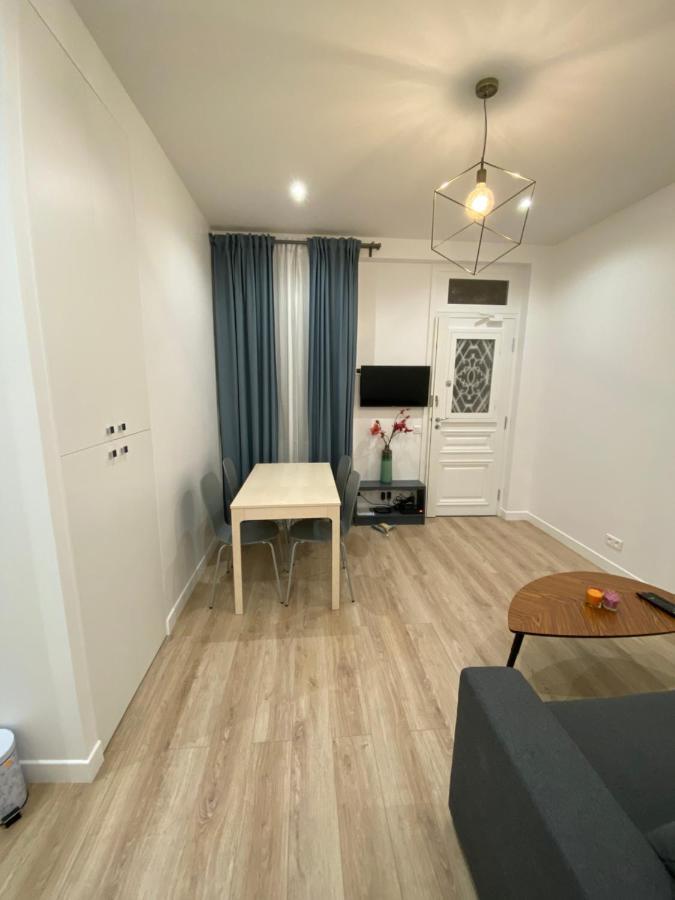Alex'S House Apartment Париж Екстериор снимка